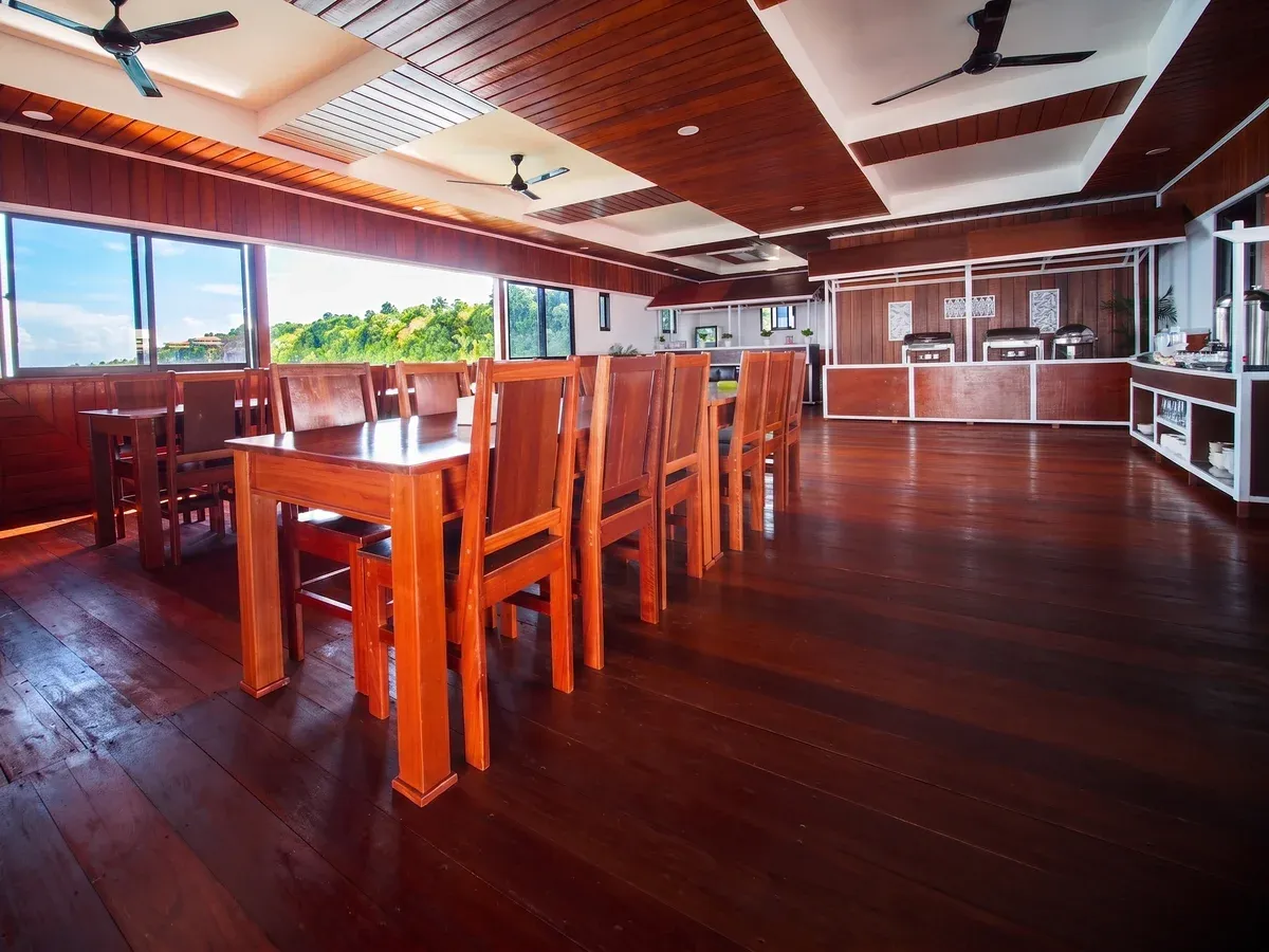Overwater dining on the left side of the jetty.
